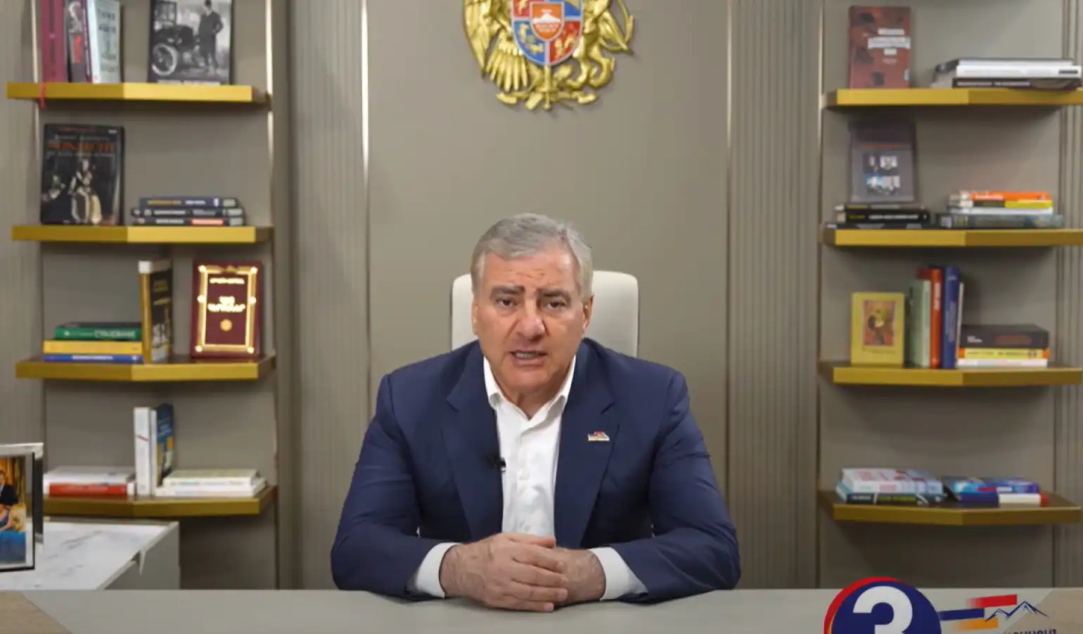 Մի՛ վախնաք, դուք նոյնպէս արժանի էք փոփոխութիւններու. Սամուէլ Կարապետեանը՝ պետական աշխատողներուն