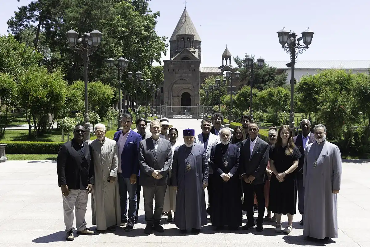 Ամենայն Հայոց Կաթողիկոսն ընդունեց «Save Armenia» կազմակերպության պատվիրակությանը