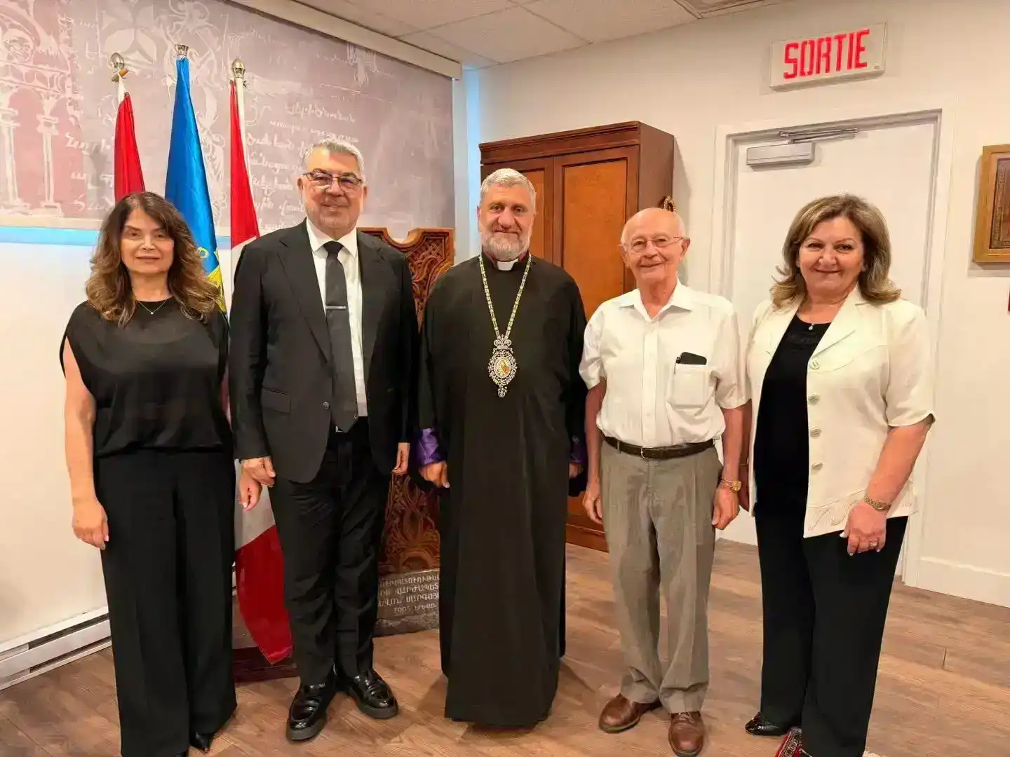 Գրիգոր Մահսերեճեանի այցը՝  Գանատայի Ազգային Առաջնորդարան      