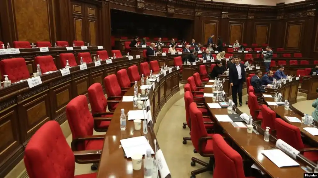 Կոնջորեան, Ալեքսանեան, Եղոյեան, Ջուլհակեան, Ղազարեան. ՔՊ-ի մէջ այսօր պիտի որոշեն ԱԺ փոխնախագահներու թեկնածուները