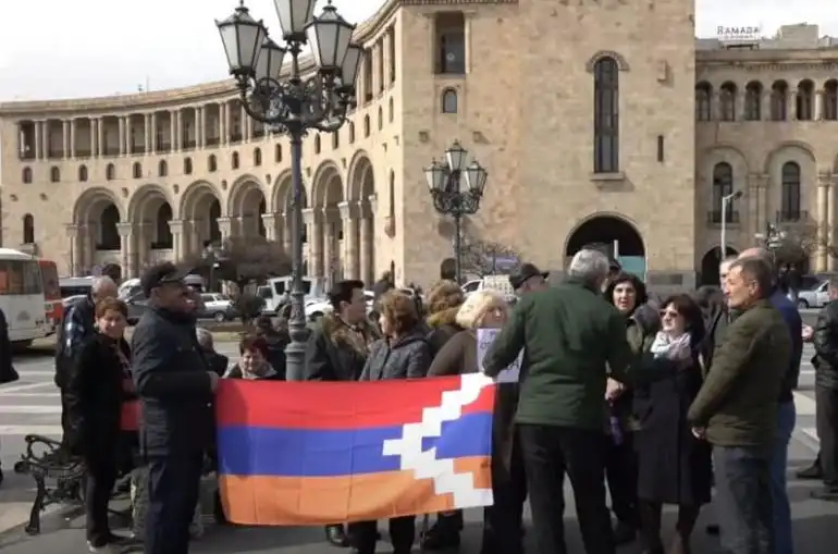 Արցախցիները Հայաստանէն կը պահանջեն ճանչնալ Արցախի անկախութիւնը