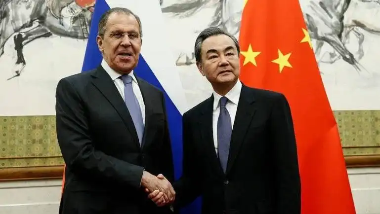 Դէպի  բազմաբեւեռ  աշխարհ. Մեկնարած է  Սերկէյ Լաւրով-Վան Իի հանդիպումը 