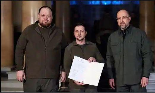 Զելենսքին ԵՄ-ին Ուքրանիոյ անդամակցութեան յայտ ստորագրած է