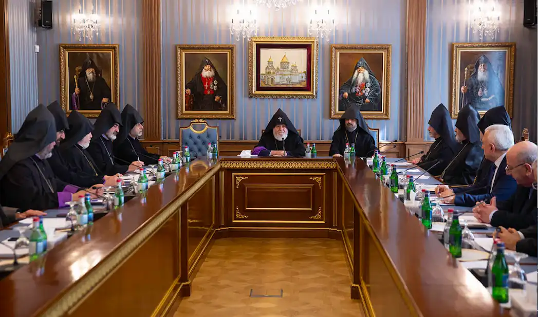     Մայր Աթոռ Ս. Էջմիածնում սկսուեց  Գերագոյն հոգեւոր խորհրդի ժողովը