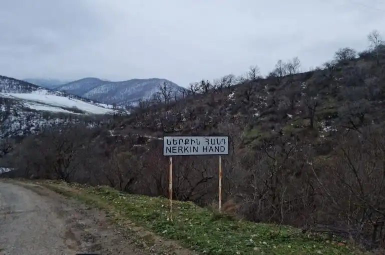 Ներքին Հանդ գիւղն ու  անոր գերեզմանատունը  յայտնուած են  ատրպէյճանեան կրակի նշանակէտին