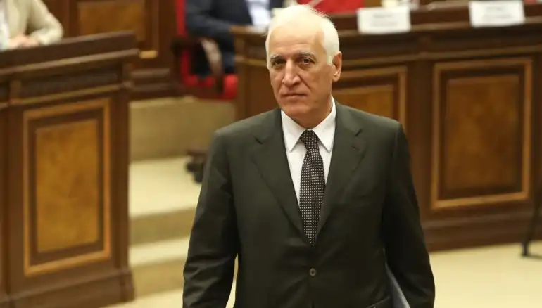 «Հա, յետոյ ինչ, ոչինչ». Վահագն Խաչատուրեան այսպէս  արձագանգած է  Ատրպէյճանի կրակոցներուն 