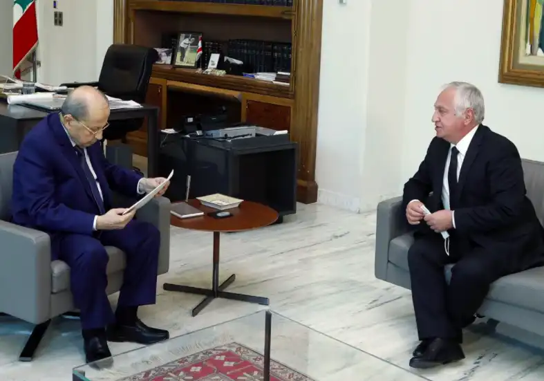 Դեսպան  Աթաբէկեանի  այցը՝ Պաապտայի նախագահական  պալատ