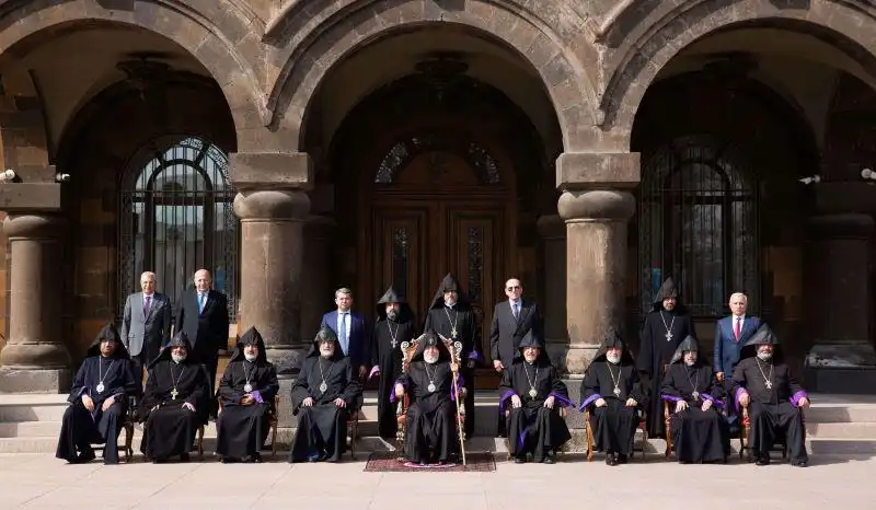 Լաչինի միջանցքի փակման 100-րդ օր. Մայր Աթոռը հանդէս եկաւ յայտարարութեամբ 