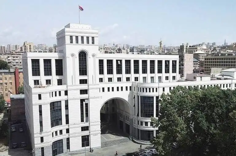 «Եղածը  կոպիտ խախտում է».Հայաստանի Արտաքին գործոց ախարարութիւնը պատասխանած է Ատրպէյճանին
