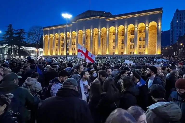 Թիֆլիս. Լարուածութիւնը կը  շարունակուի