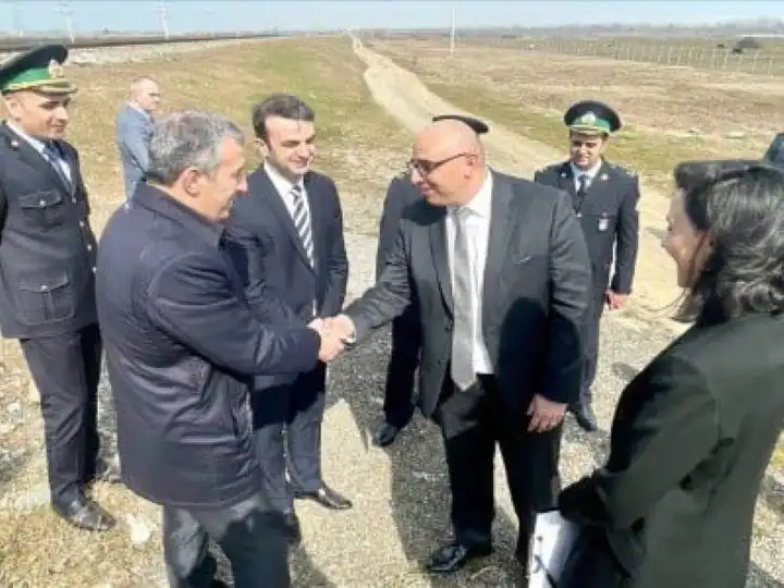 Ատրպէյճանի մէջ ԱՄՆ ժամանակաւոր հաւատարմատարը այցելած է Ատրպէյճան-Իրան սահման
