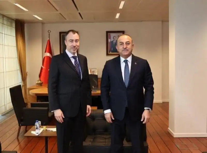 Պրիւքսէլի մէջ. Չաւուշօղլու Քլաար  հանդիպում