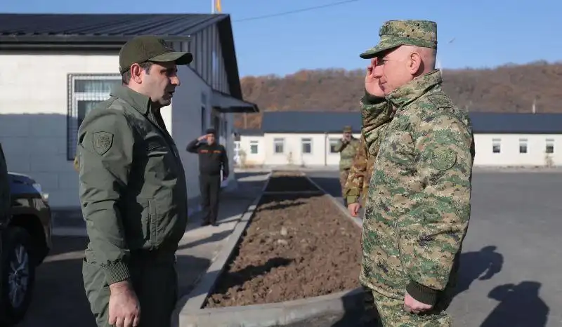 «Գերատեսչութիւնը ջանք չի խնայելու զինծառայութեան, մարտական հերթապահութեան կրման պայմանները բարելաւելու համար». Սուրէն Պապիկեան
