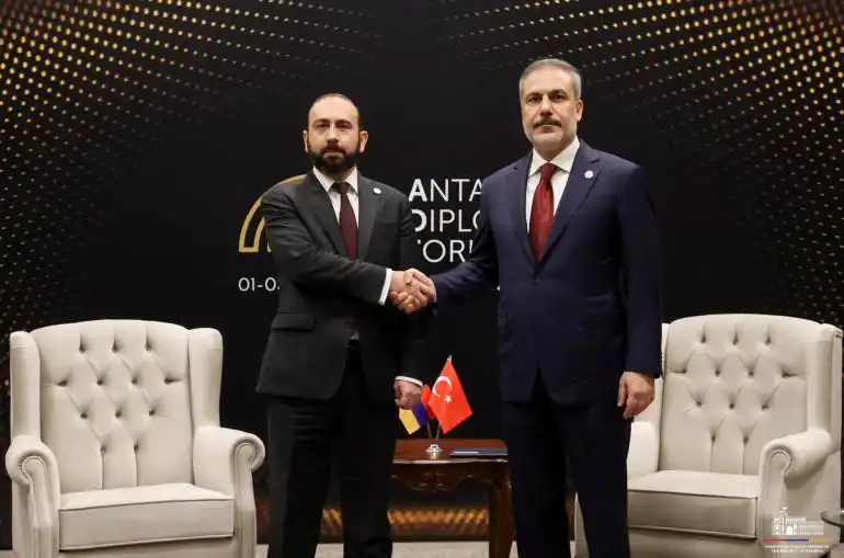 Միրզոյեանն եւ Ֆիտան քննարկած են Հայաստանի եւ Թուրքիոյ միջեւ յարաբերութիւններու կարգաւորման գործընթացը