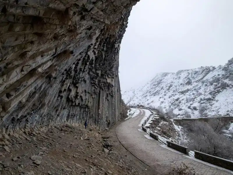 Ուրիշ ճանապարհ չկա 