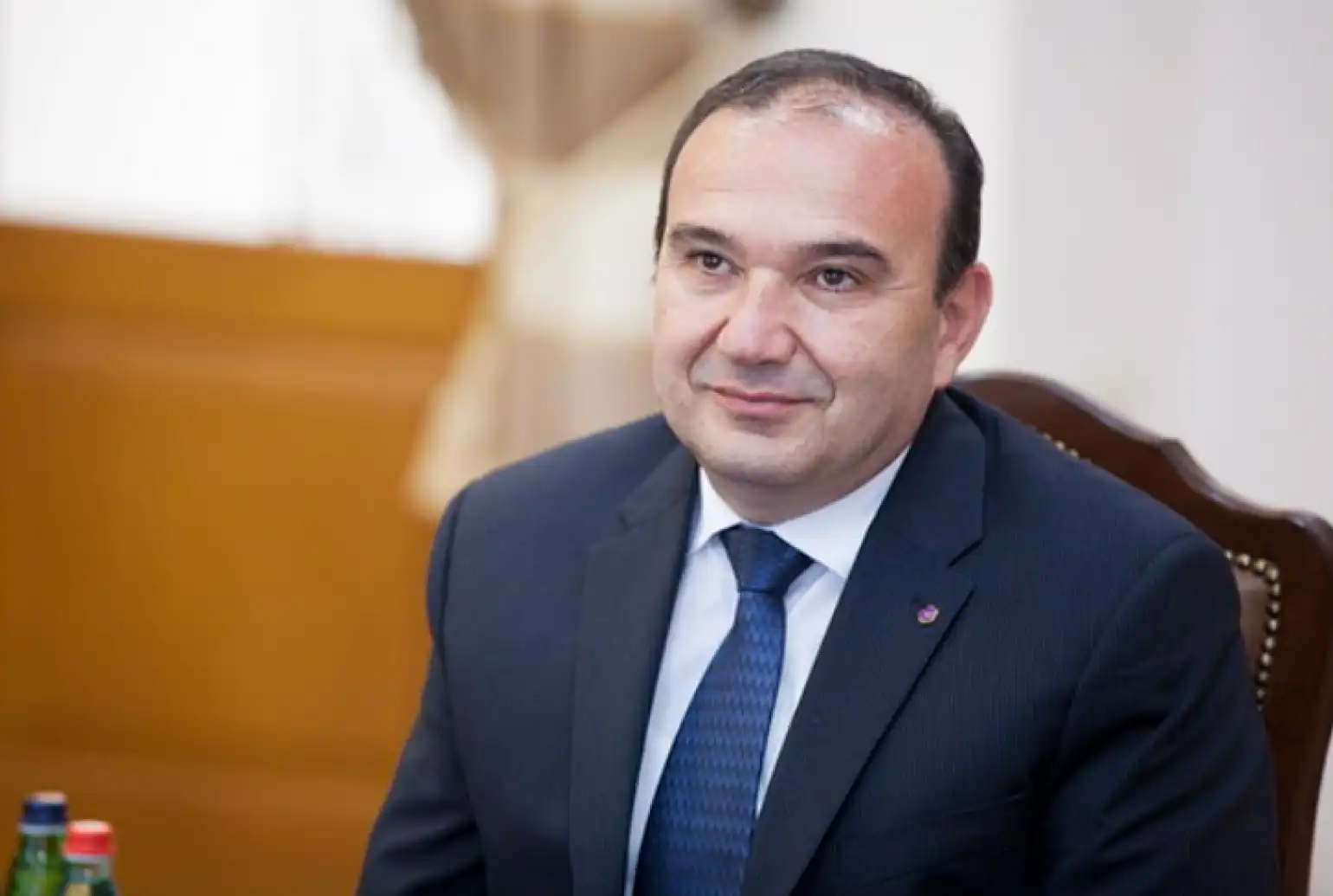 Դատախազութիւնը  նախկին նախարար Լեւոն Մկրտչեանէն կը պահանջէ  մեծագումար շարժական եւ անշարժ գոյքեր