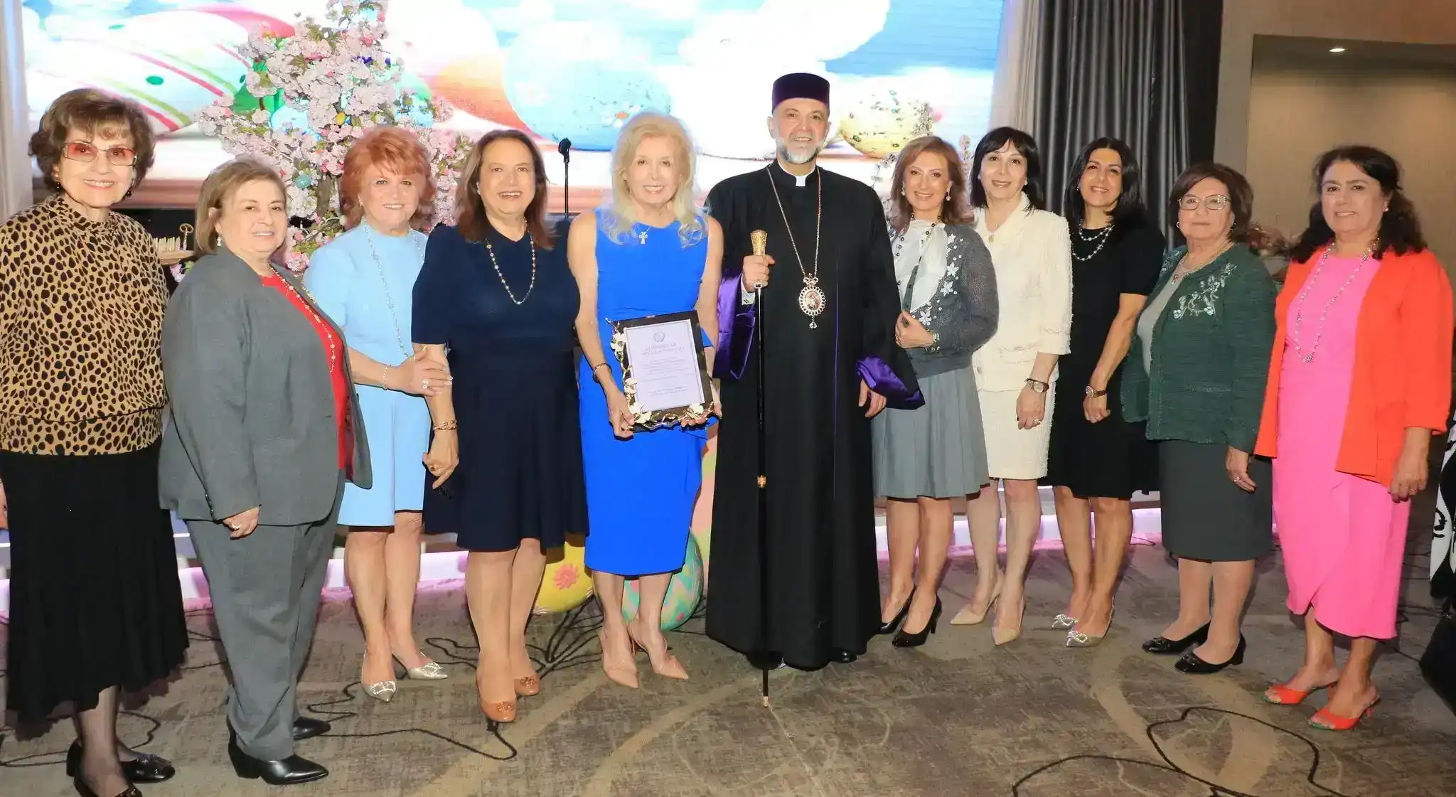 Արեւմտեան Թեմ. Սրբազան Հօր բարձր հովանաւորութեամբ տեղի ունեցած է Առաջնորդարանի Տիկնանց Մեծ Պահոց սիրոյ սեղանը      