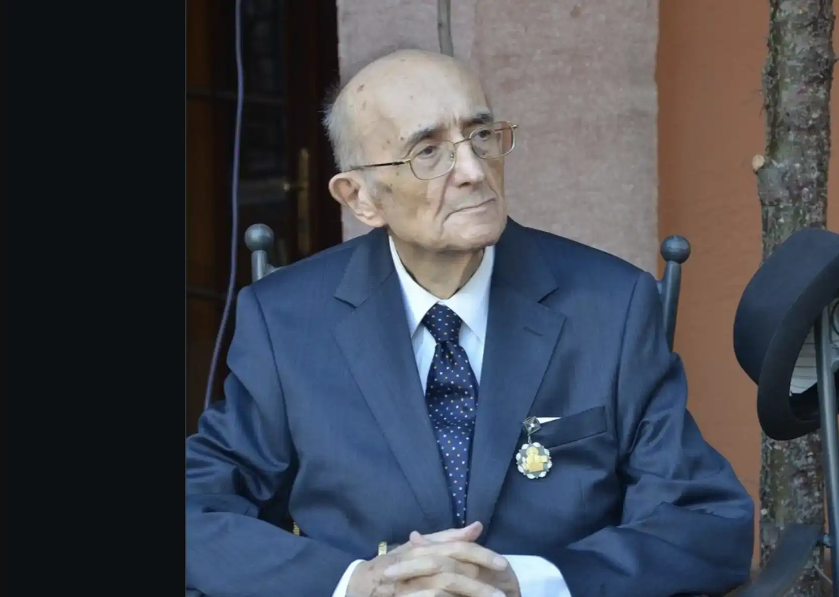 Արեւմտահայ բանաստեղծութեան արի արքան. Գրեց՝ Բագրատ Էսդուգեան