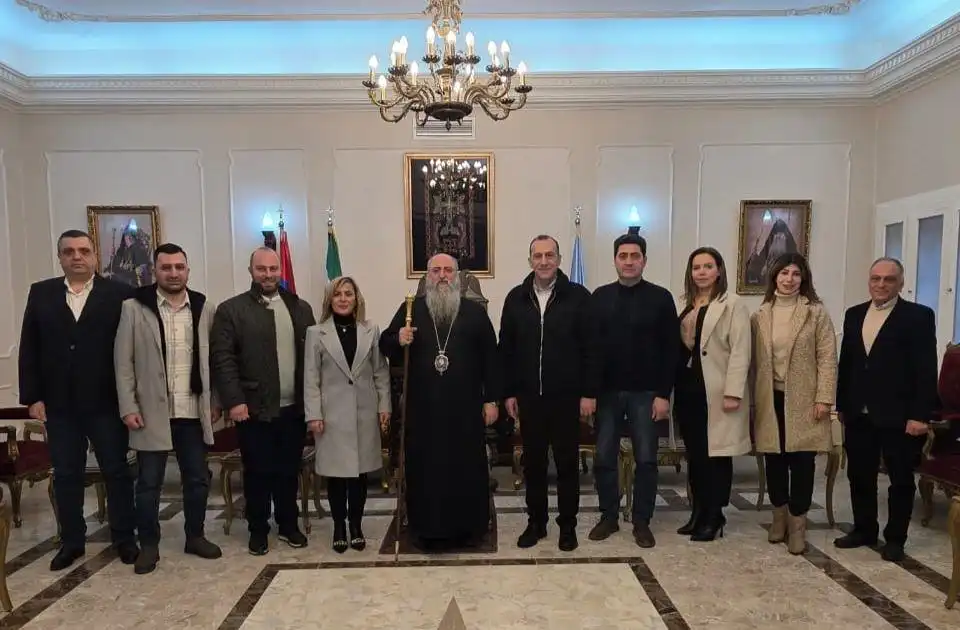 Հ.Մ.Ը.Մ.-ի Հալէպի մասնաճիւղի նորընտիր վարչութիւնը այցելած է Սրբազան հօր