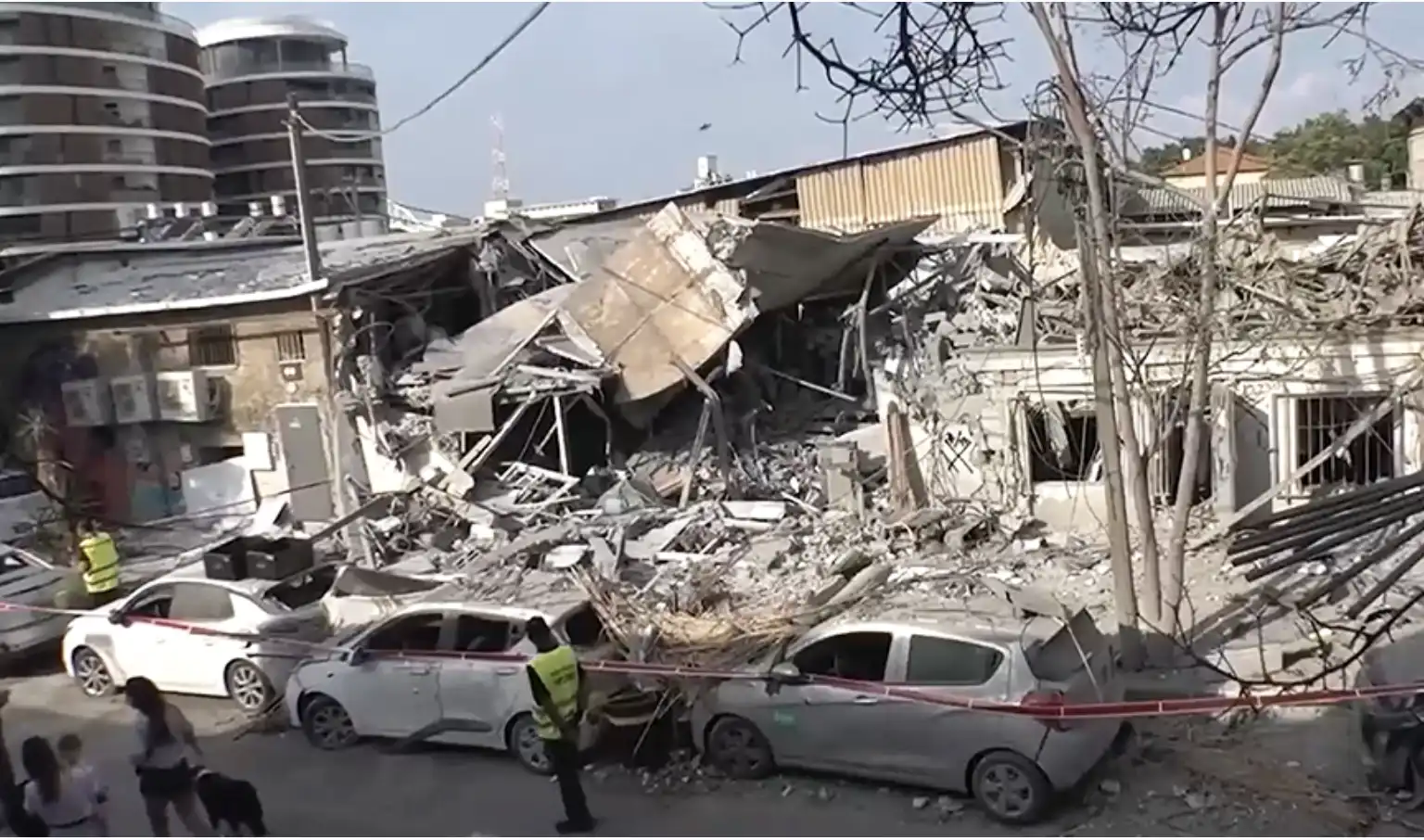 Թել Աւիւի մէջ բնակելի թաղամաս հրթիռակոծուած է