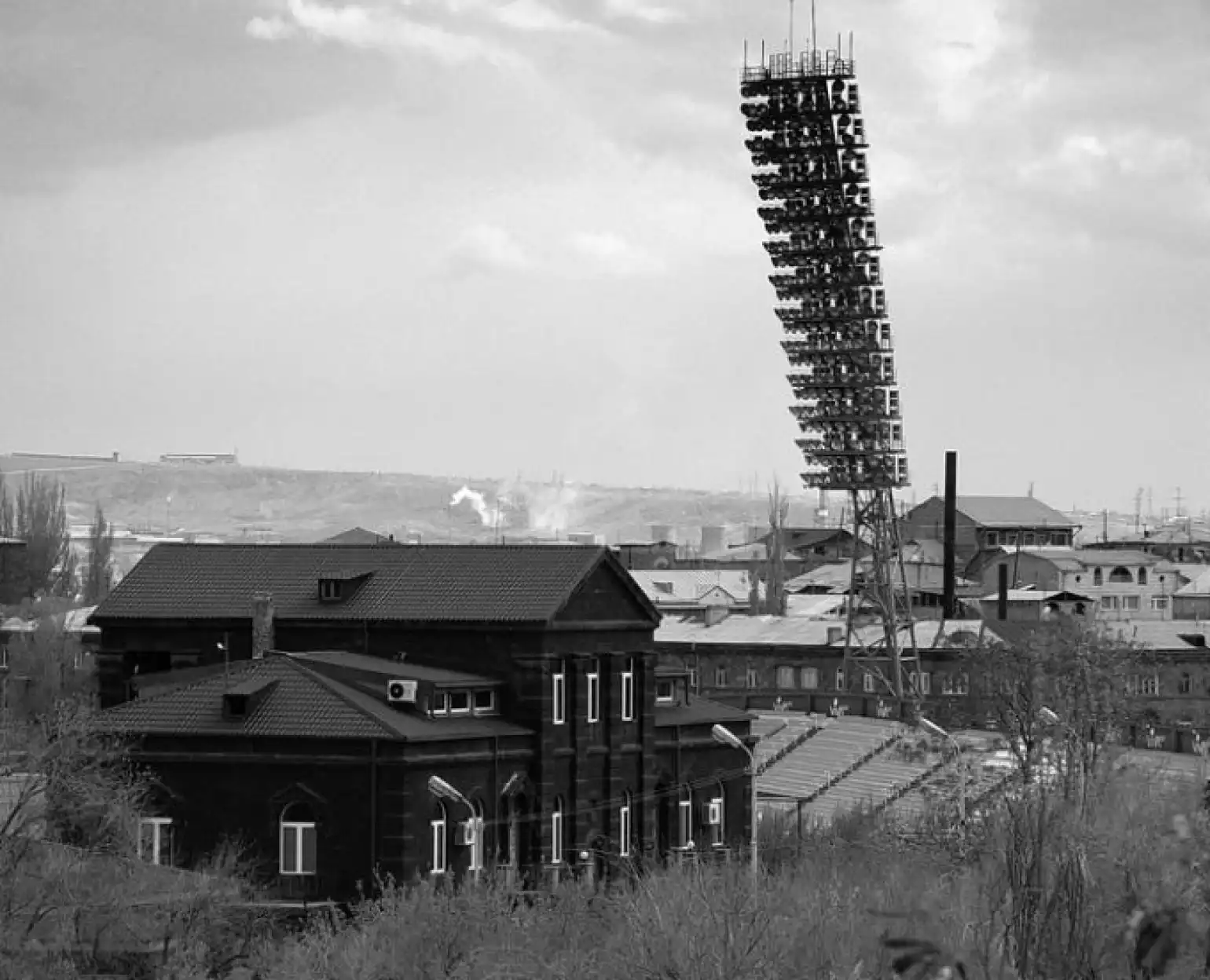 Տէր‑Պետրոսեանի առանձնատան հոսանքազրկումը՝ իշխանութեան վերին օղակէն հրահանգ․ ՀՀ առաջին նախագահի գրասենեակ