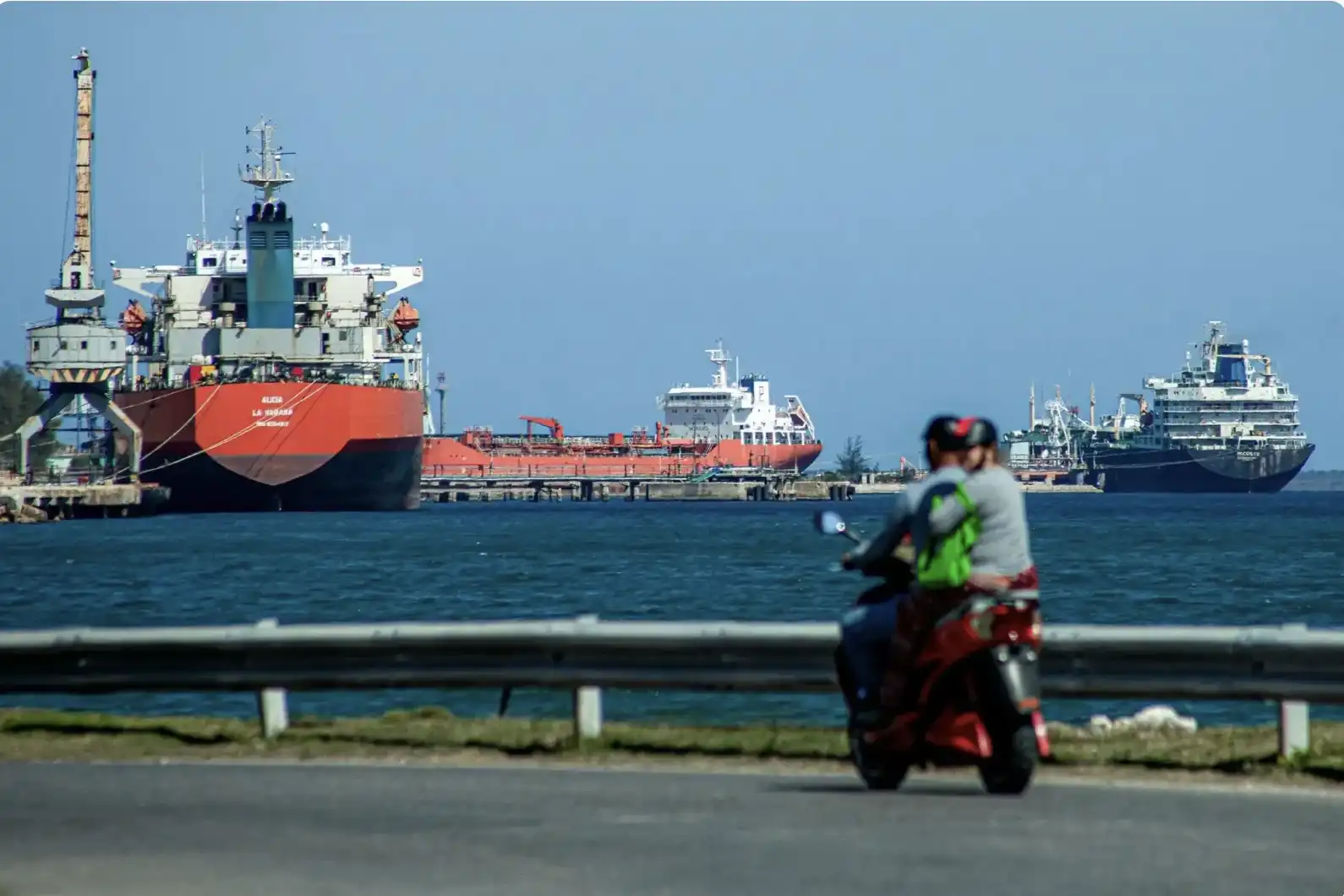 Ռուսական նաւթատար լցանաւը ժամանած է Քուպա