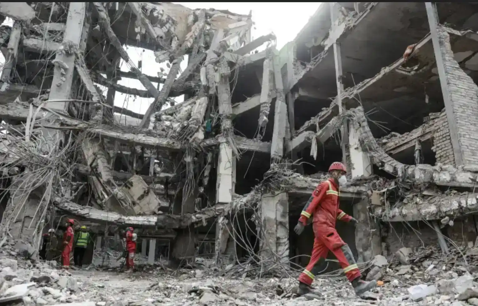  Իրանի մեծ պատերազմը եւ Արաբական Ծոցի երկիրները. «Գաղափարական» պայքարէն, մինչեւ տնտեսական ընդհանրութիւն     