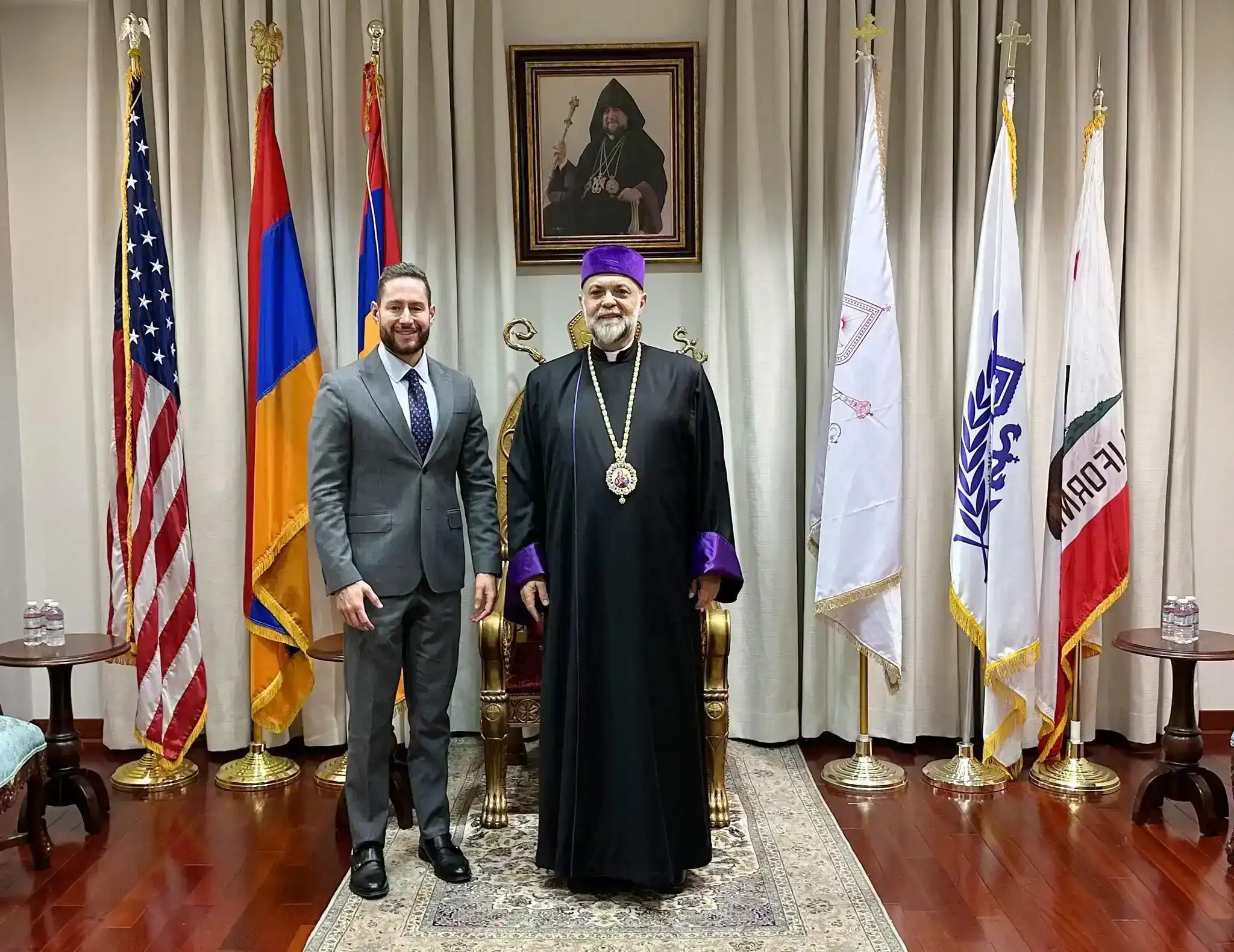 Լոս Անճելըս.Լիբանանի նորանշանակ Ընդհանուր Հիւպատոսը այցելեց՝ Ազգային Առաջնորդարան 