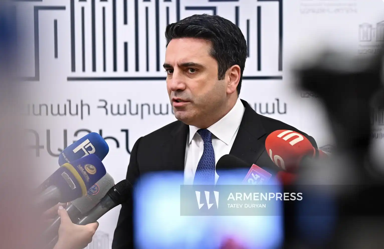 Նոր Սահմանադրութեան ընդունումը Հայաստանի շահերուն համար է. Ալեն Սիմոնեան