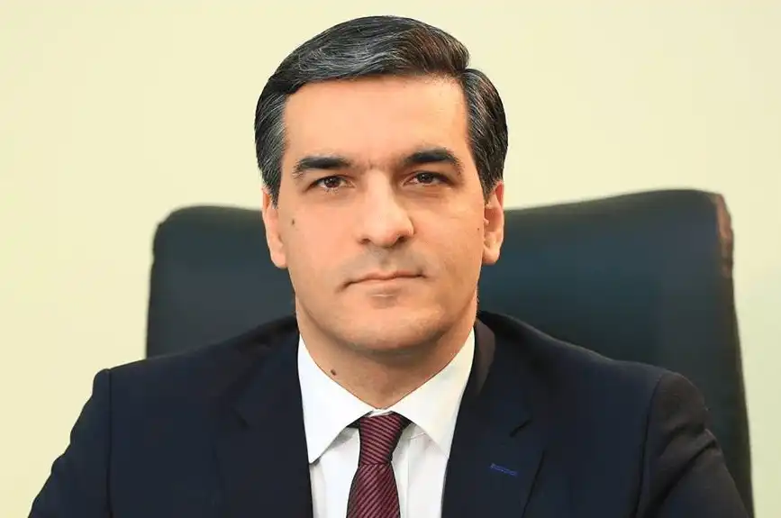 Ատրպէյճան միշտ ալ յաւակնութիւն ունեցած է. Թաթոյեան  գրառում կատարած է  Ատրպէյճանի «ճանապարհային»  յաւակնութիւններուն մասին