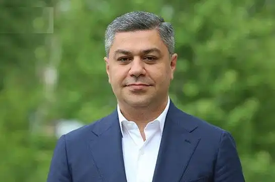 «Նրանք  դեռ չեն հասկացել, որ պետութեան ներկայացուցիչ են. Հեռացէք տղերք». Վանէցեանը՝ իշխանութիւններուն 