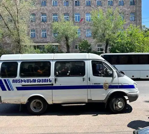 Բողոքի  գործողութիւնները կը շարունակուին. Բերման ենթարկուածներուն մէջ կայ անչափահաս պատանի  