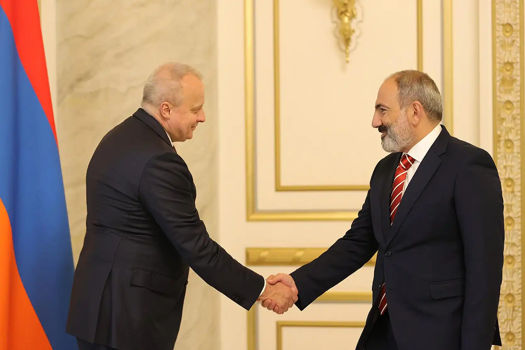 ԵԱՀԿ Մինսքի խումբի համանախագահութեան ձեւաչափը կարեւոր է . Փաշինեանը՝ ՌԴ դեսպանին
