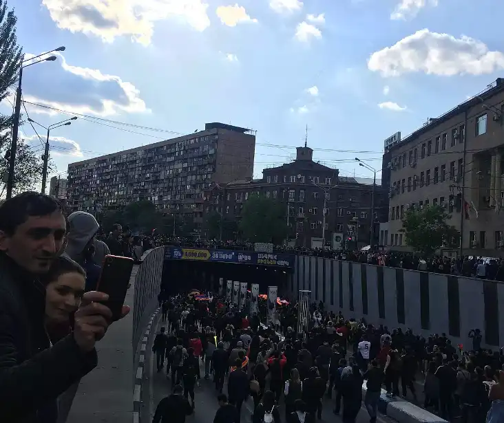 Խմբագրական «Մասիս»ի. Յստակ է. Իշխանափոխութեան հանրային պահանջ չկայ