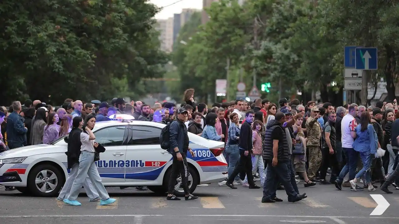 «Ֆրանսա»ի հրապարակէն երթ ընթացք  առաւ 