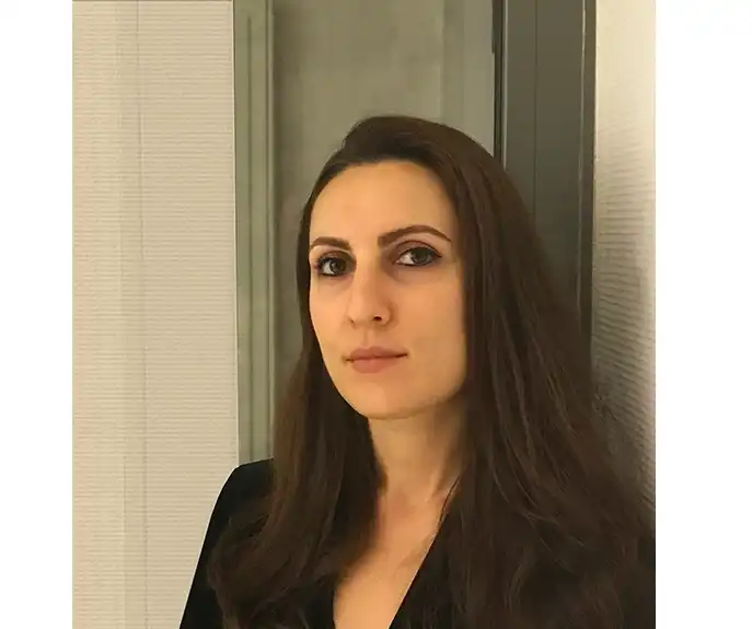  Շողեր Մարկոսեան Օգնական Տնօրէն՝  Գալուստ Կիւլպէնկեան Հիմնարկութեան Հայկական Համայնքներու Բաժանմունքին
