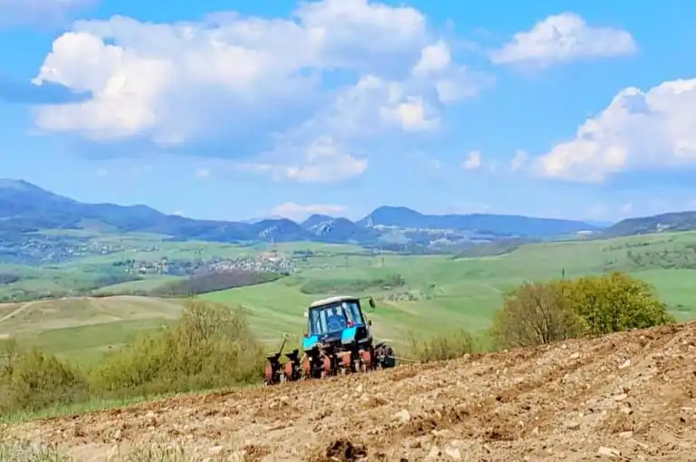 Ատրպէյճանցիները կրակած են գիւղատնտեսական աշխատանքներ իրականացնող արցախցիի ուղղութեամբ