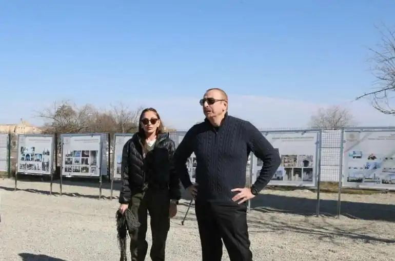 Իլհամ Ալիեւ իր կնոջ հետ այցելած է Ակնա