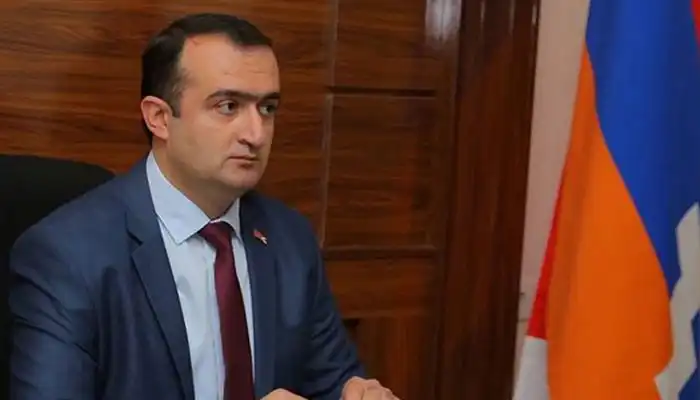 «Թոյլ մի տաք...». Արցախցի  պատգամաւորը   խստօրէն  դատապարտած է իշխանութեան  մօտեցումները