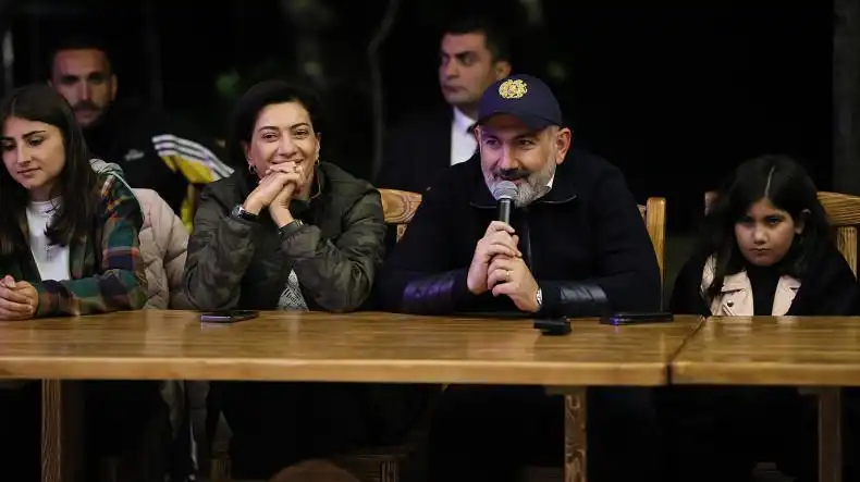 Փաշինեան  քննադատեց Եկեղեցին