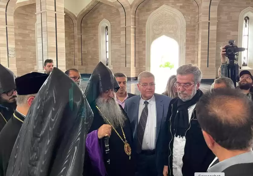 Բերիոյ Հայոց Թեմի Առաջնորդին  այցը ՝Հաֆէզ Ասատի դամբարան (Լուսանկար) 