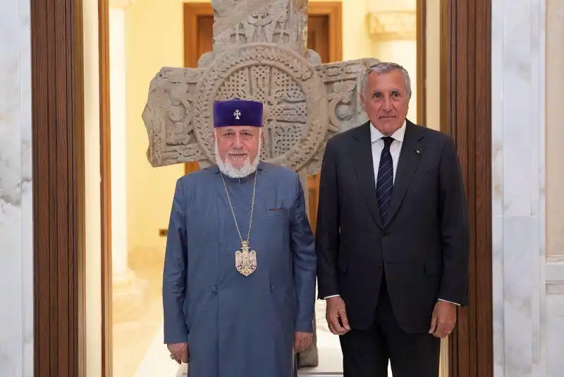 Ամենայն Հայոց Կաթողիկոսն ընդունեց Մալթայի Ինքնիշխան Մարտական Ուխտի դեսպանին