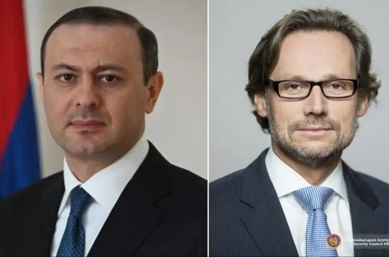 Արմէն Գրիգորեան քննարկած է Քիշնեւի գագաթի մանրամասնութիւնները  