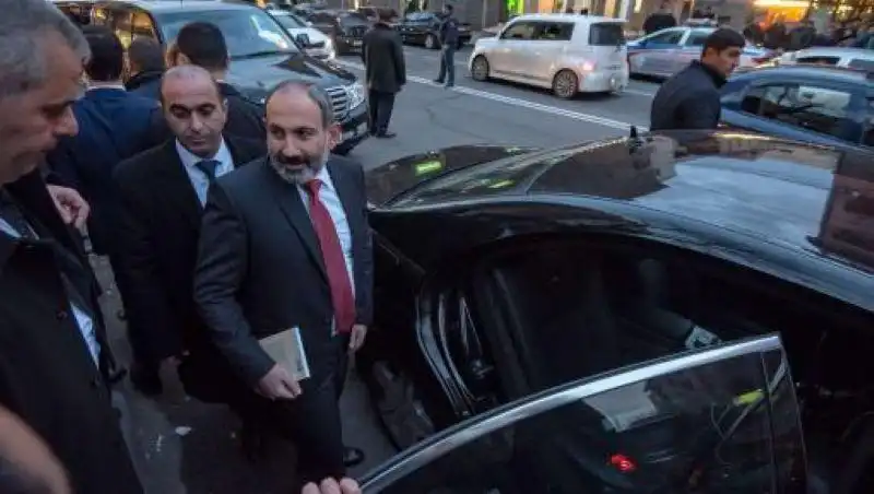 Փաշինեան հիւանդանոց մտած է ոչ թէ զննումի, այլ այցելութեան համար 