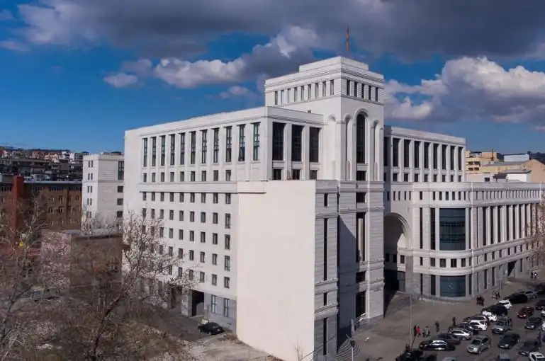 Ատրպէյճան կը փորձէ հրաժարիլ իր պարտաւորութիւններէն