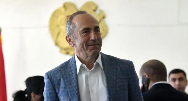 Քոչարեան պիտի չլքէ Հայաստանը. Նախագահի բանբեր 