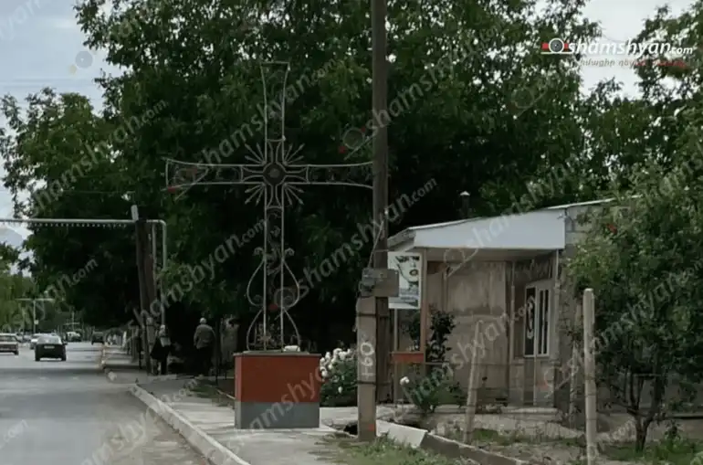 Արտակարգ դէպք Արարատ մարզի մէջ. «Վերջին Զանգ»ի արարողութեան ատեն եղած է դաշունահարում