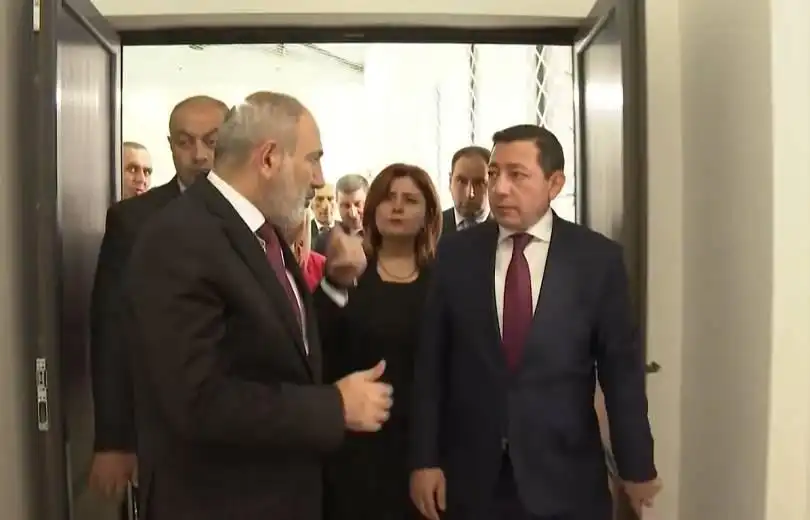 Փաշինեան  այցելեց Արտիմետ շրջանի միջնակարգ դպրոց 