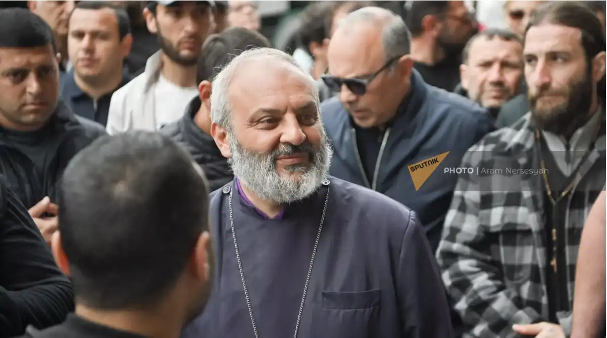Բագրատ սրբազան հանդիպած է  ՀԱԿ-ի   ներկայացուցիչներու հետ