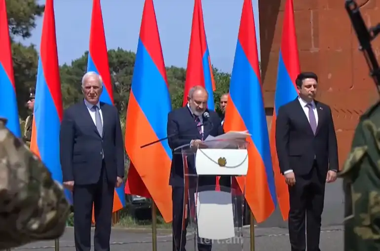 Հանրապետութիւնը պիտի կերտուի ժողովուրդի եւ ոչ թէ իրեն վերնախաւ համարող, մեկուսացած խումբերու երազանքներուն եւ պատկերացումներուն համահունչ․ Փաշինեանի ելոյթը՝ Սարդարապատի մէջ